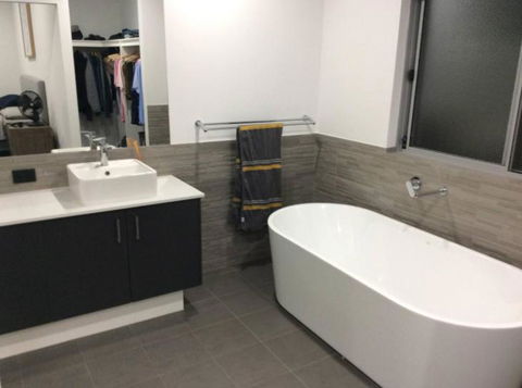 Luxury & Gives You It All - Accommodation Search 1