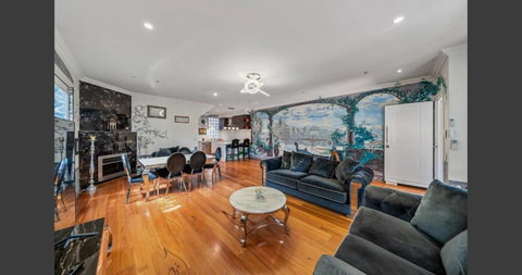 Luxury Beachfront Apartment In Sandringham - Accommodation Search 2