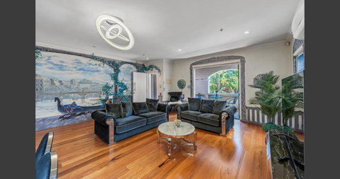 Luxury Beachfront Apartment In Sandringham - Accommodation Search 3