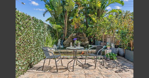 Luxury Beachfront Apartment In Sandringham - Accommodation Search 0