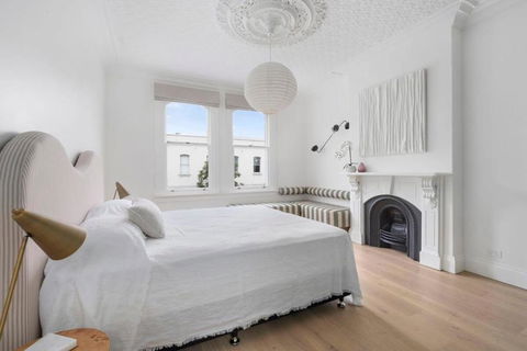 Luxury Designer Redfern House - Accommodation Search 3