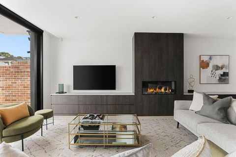 Luxury NEW 5BDRM Oasis With Heated Pool - Accommodation Search 3