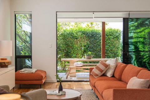Luxury Norwood Retreat - Accommodation Search 0