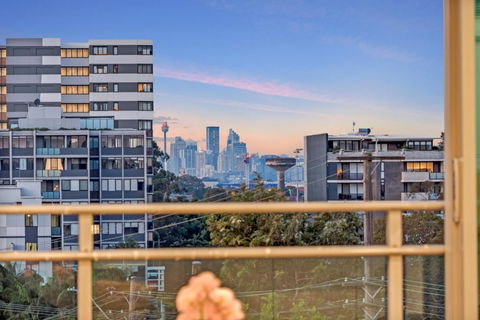 Luxury Retreat Sydney Airport Direct Train Line - Accommodation Search 0