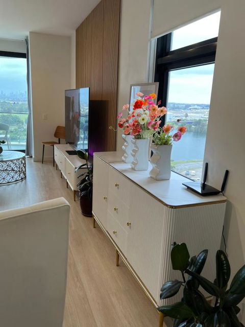 Luxury Apartment With Panoramic Views - Accommodation Search 0