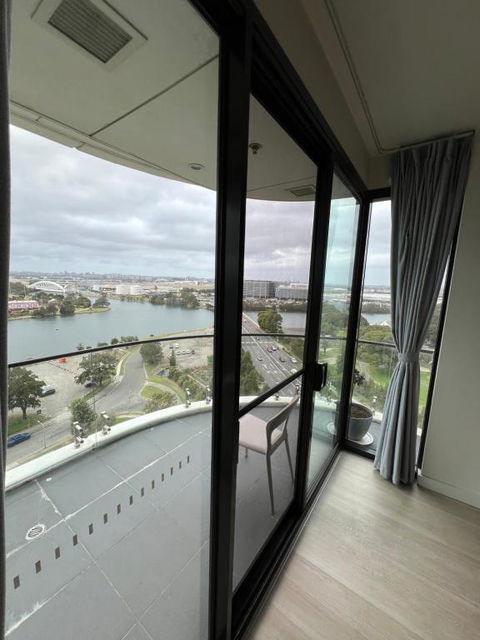 Luxury Apartment With Panoramic Views - Accommodation Search 1