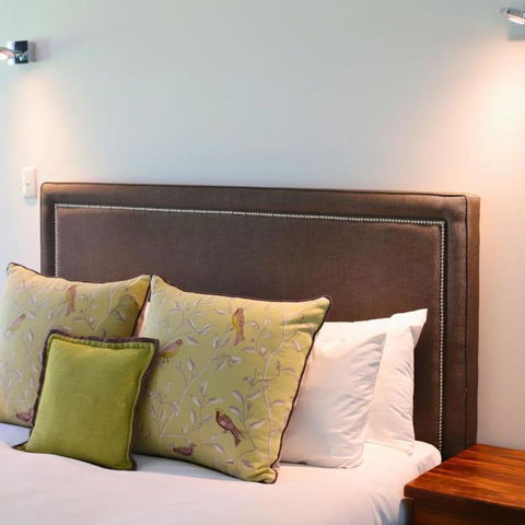 Mahogany Inn And Distillery - Accommodation Search 1