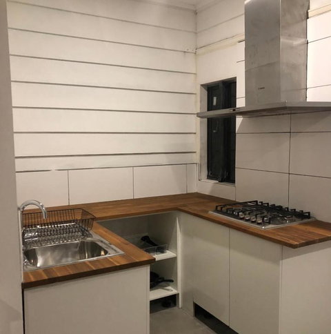 Master Bedroom Opposite To Deakin University - Accommodation Search 2