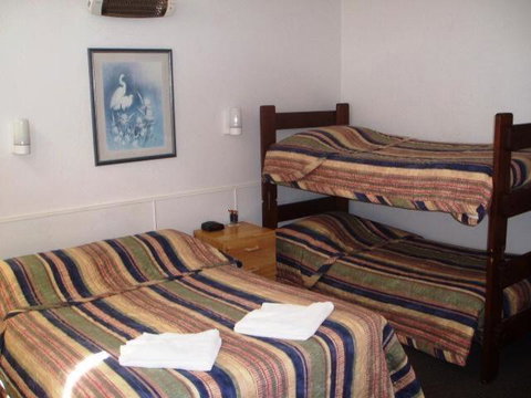 Mayfield Motel - Accommodation Search 1
