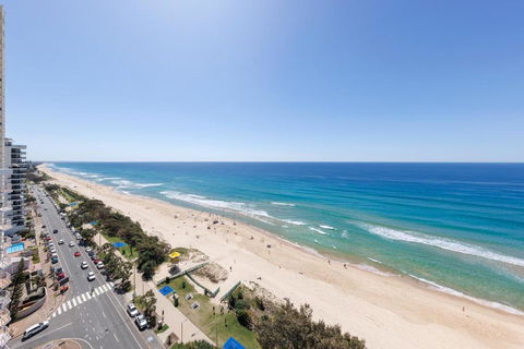 Meriton Suites Surfers Paradise - Accommodation Search 3