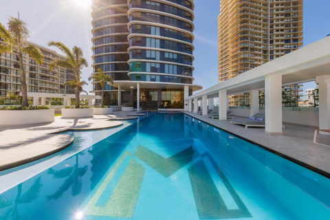 Meriton Suites Surfers Paradise - Accommodation Search 1