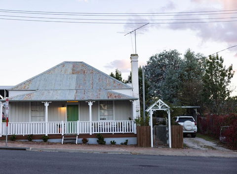 Mill Cottage - Accommodation Search 0