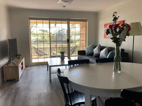 Modern 2BR Apartment With Parking - Accommodation Search 0