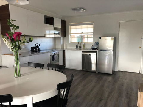Modern 2BR Apartment With Parking - Accommodation Search 2