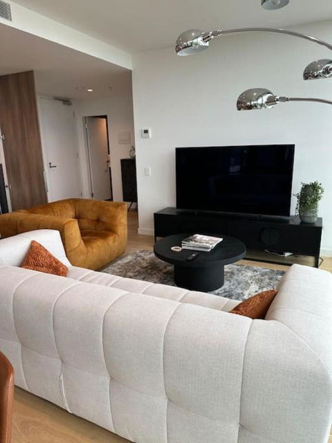 Modern 2 BRM Apt In Williamstown - Accommodation Search 0
