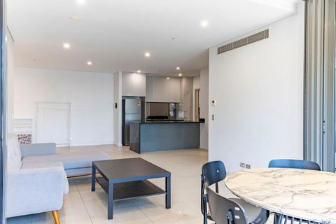 Modern 2B With Loft Bed Parking Central Mascot - Accommodation Search 3