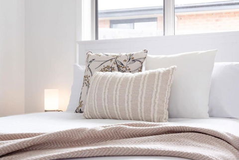 Modern Delight: Cosy Home With Parking - Accommodation Search 1