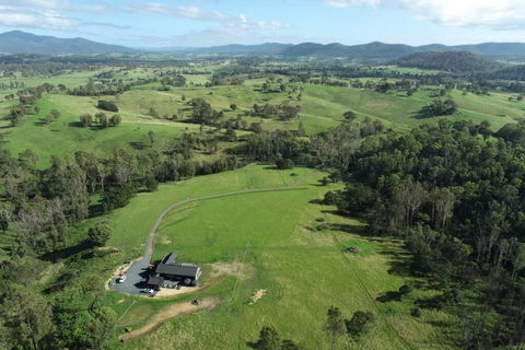 Modern Farmhouse - Accommodation Search 2