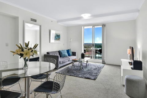 Modern Spacious Chatswood Apartment H1016 - Accommodation Search 0