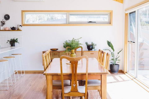 Modern Waterfront House At Susans Bay, Primrose - Accommodation Search 0