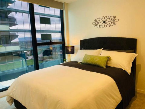 Moody Moon Apartment @ Sky Garden - Glen Waverley - Accommodation Search 1