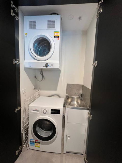 New Modern 1BR Apt Near Dickson - Accommodation Search 2