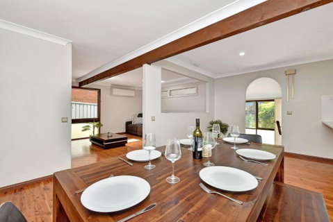 NEW PropertyBreezy Bayside Haven At Brightwaters - Accommodation Search 1