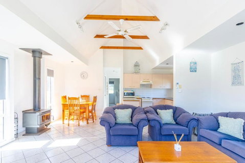 Nannys Beach House - Accommodation Search 2