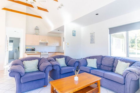 Nannys Beach House - Accommodation Search 3