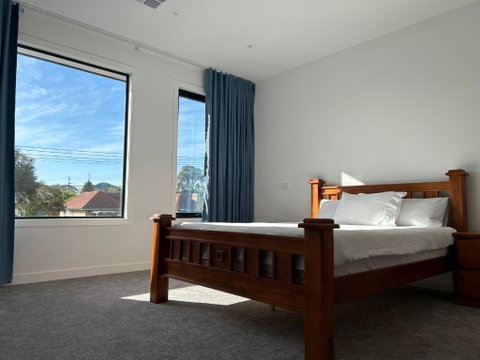 New 2-story House With 4 Bedrooms And 3 Shower Rooms - Accommodation Search 2