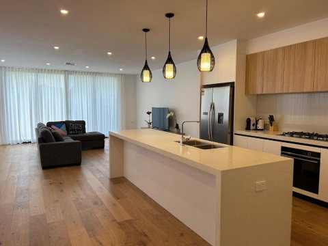 New 2-story House With 4 Bedrooms And 3 Shower Rooms - Accommodation Search 0