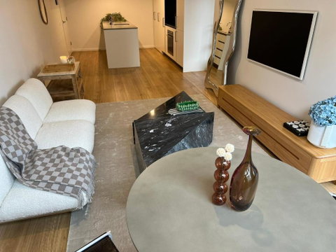 NEW BOUTIQUE 1bd Apt - Accommodation Search 1