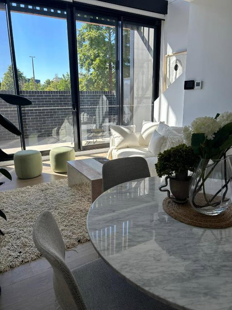 New & Modern Loft 1bd W/Pool&Gym - Accommodation Search 1