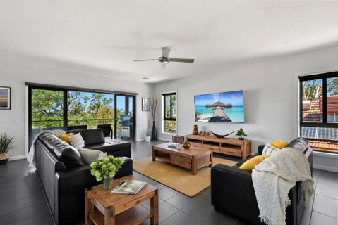 NEW - Sunrise Waters Holiday House - Accommodation Search 2