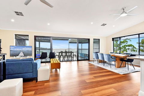 New Property Shimmer Shores Absolute Waterfront Retreat At Fishing Point, Lake Macquarie - Accommodation Search 3