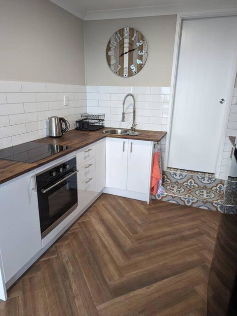 Newly Renovated With Ocean Views - Accommodation Search 3