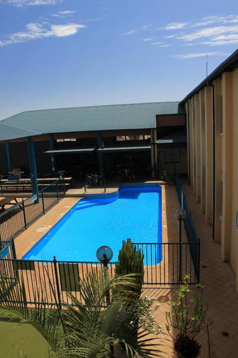 Ningaloo Club Backpackers - Accommodation Search 0