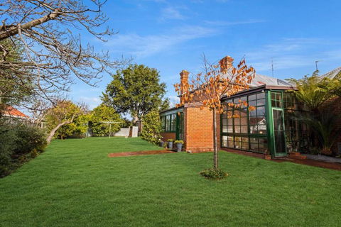 Noble View - Accommodation Search 3