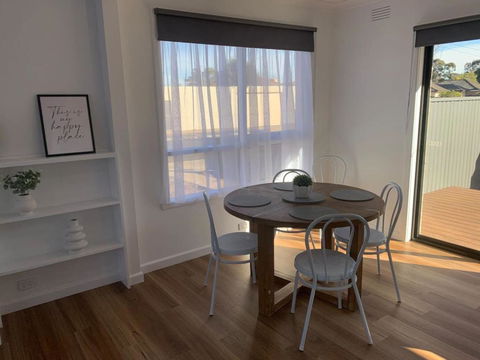 Nth Central 4BR Reno W WiFi - Accommodation Search 2