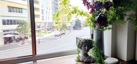 NYC Loft Brisbane, Free Parking! - Accommodation Search 1