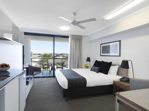 Oaks Mackay Carlyle Suites - Accommodation Search 1