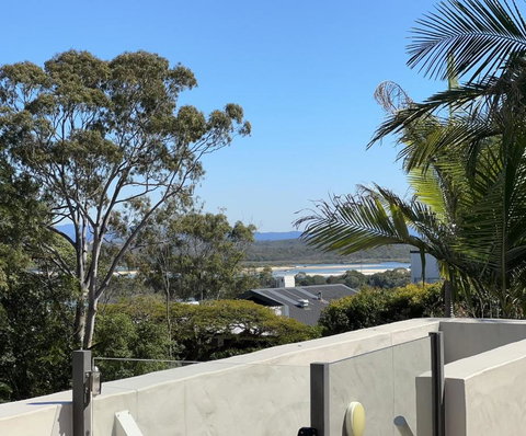 Oasis Rooftop Spa Apartment - Accommodation Search 3
