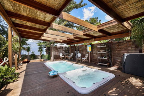 Oasis By Beach Stays - Accommodation Search 2