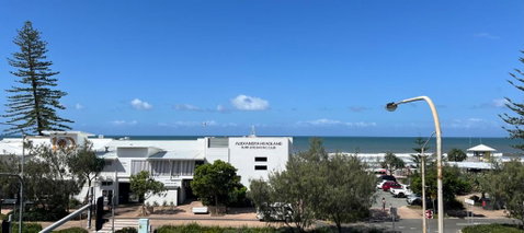 Ocean View - Alexandra Headlands Beachfront Unit - Accommodation Search 2
