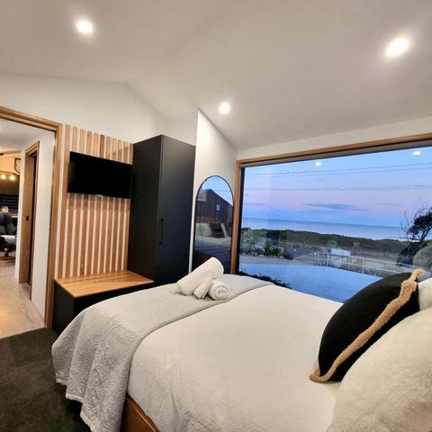 Ocean Breeze Homestays 1 - Accommodation Search 3