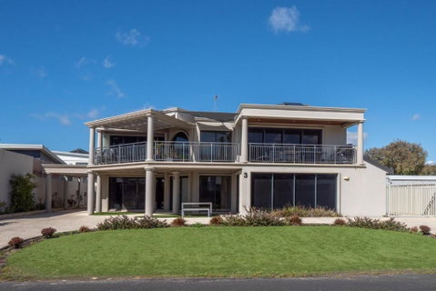 Ocean View Executive Apartment 1 - Accommodation Search 0
