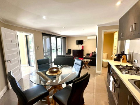 Ocean View Executive Apartment 1 - Accommodation Search 1