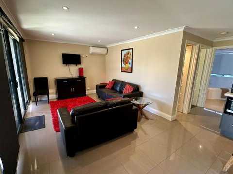 Ocean View Executive Apartment 1 - Accommodation Search 3