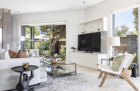 Oceanfront Beach Pad - Accommodation Search 3