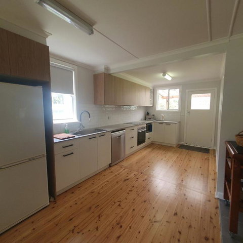 Olivers Beach House - Accommodation Search 2